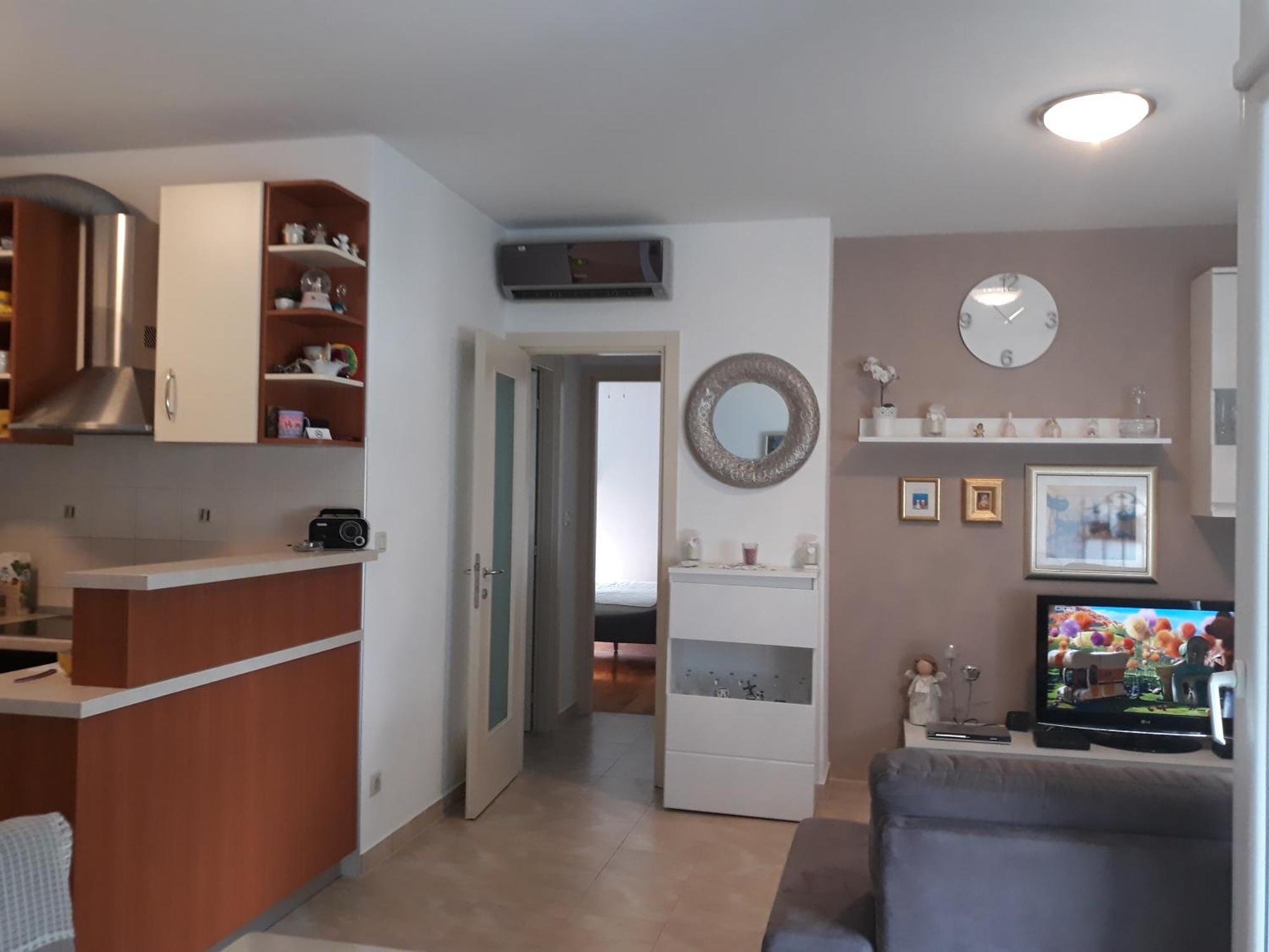 Luxury 1 Bedroom App Center&Balcony Free Parking Split Room photo